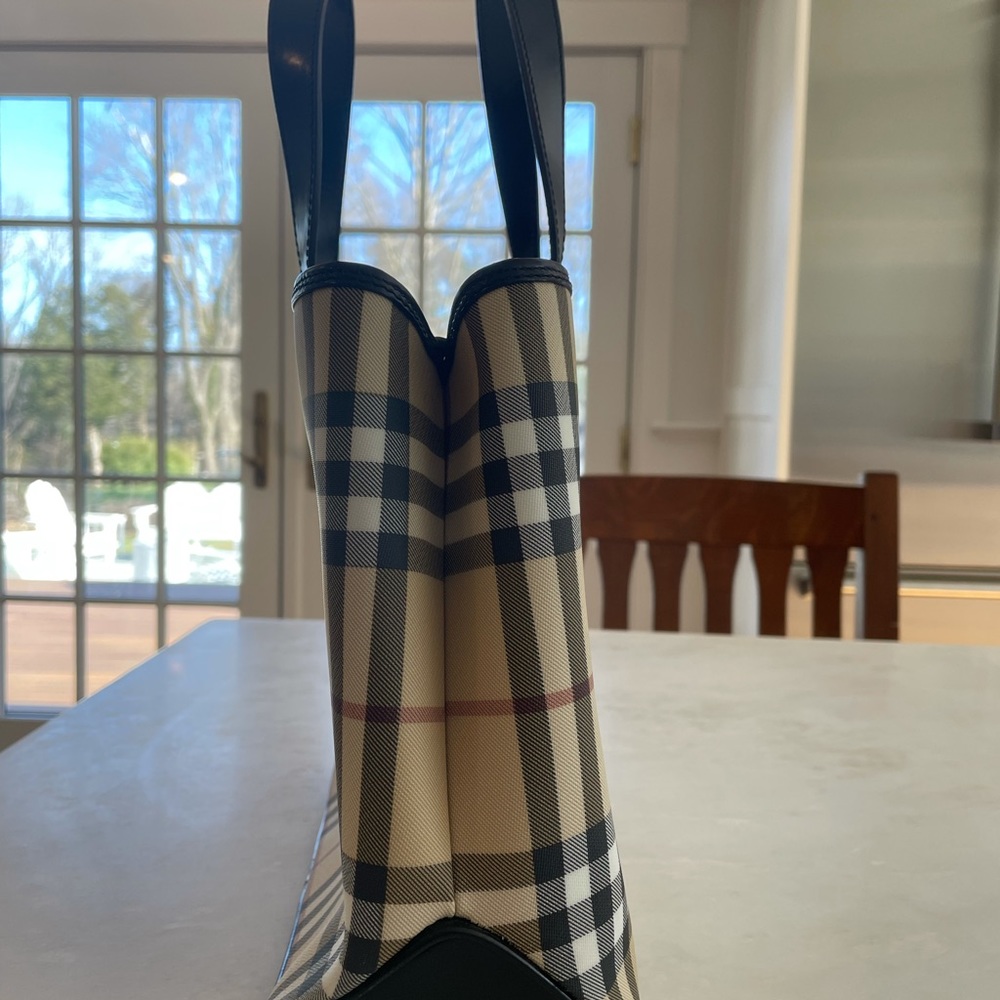 Burberry Bag - Picture 8 of 8